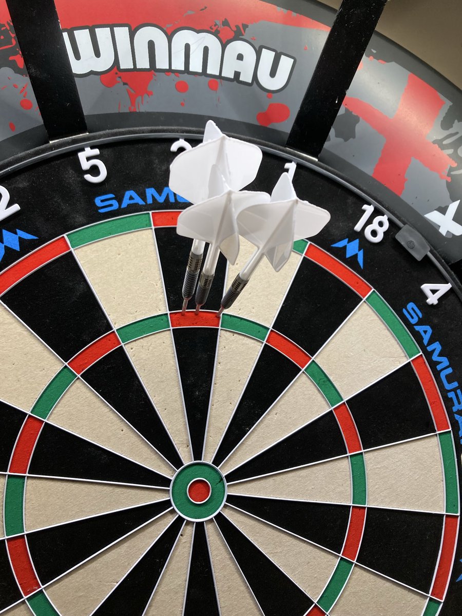 MHuburn's tweet image. Loving the new @MissionDarts Samurai 4 board. 
Day 1.