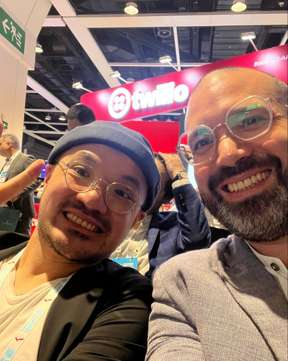 preferrdrecruit's tweet photo. Day 1 of #HKFinTechWeek wrapped! Key takeaway: The future of finance relies on trust, innovation, and collaboration.
Let’s connect if you're here this week!
#hkftwxsmuf #smufest2025 #investhk #fintechhk #startmeuphk #finoverse #hkftw25 @ejmfrancis https://t.co/COLABB3B7x