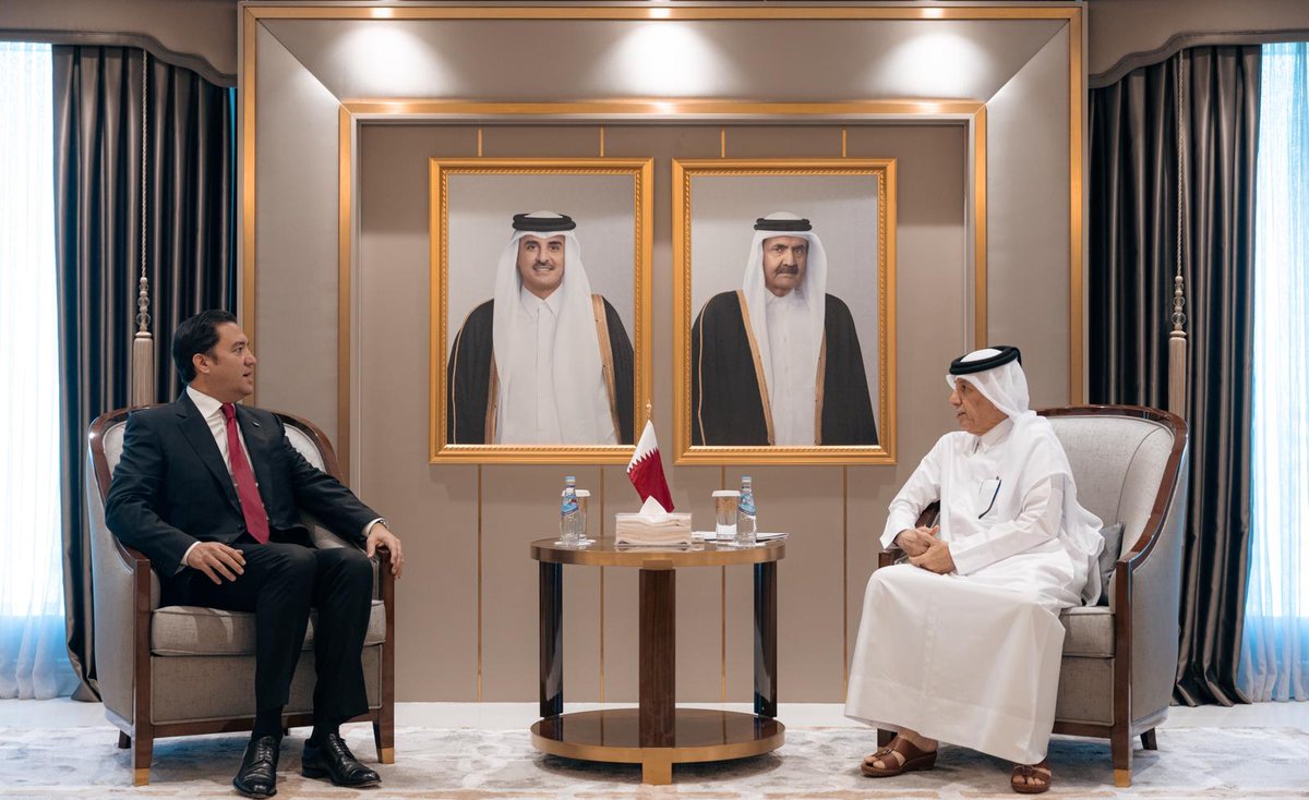 MofaQatar_EN's tweet photo. Minister of State for Foreign Affairs Meets Honduran Presidential Aide in Doha

#MOFAQatar https://t.co/brlgQz45ib