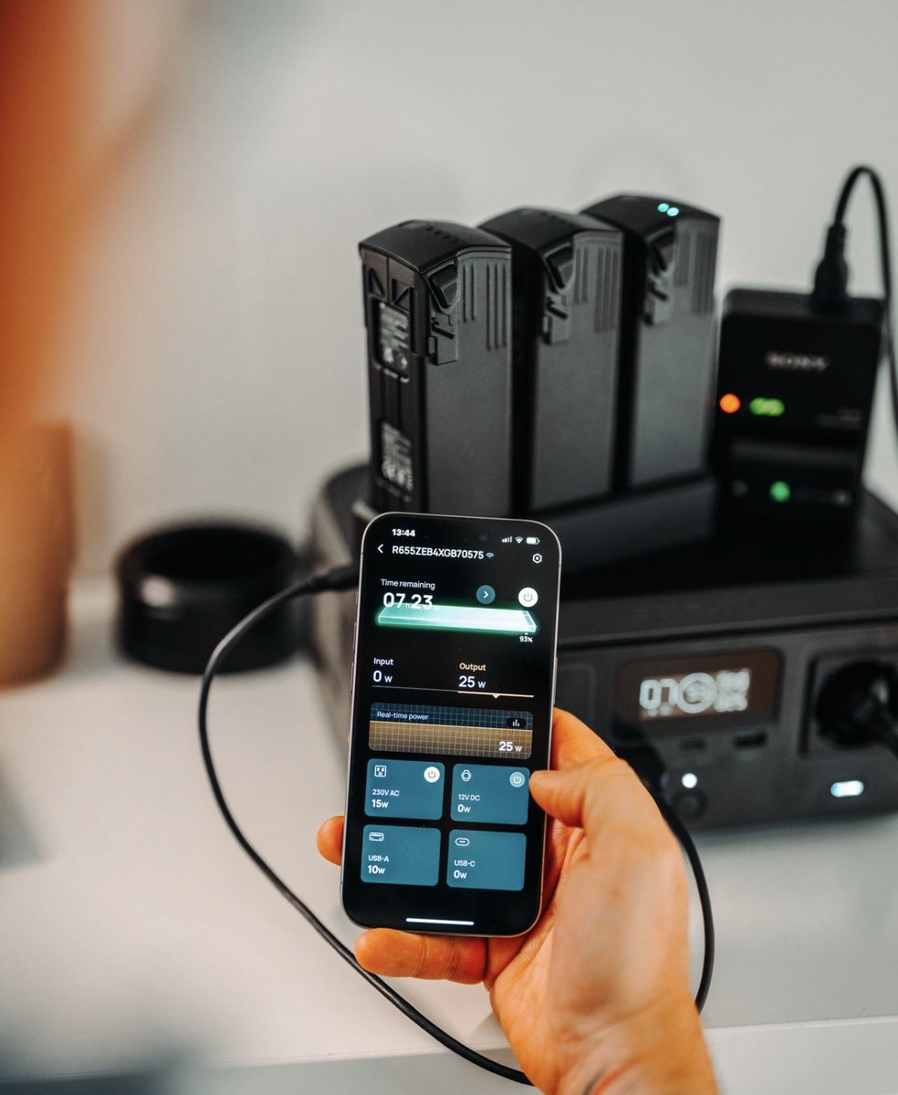 ark_techgroup's tweet image. ecoflow_nigeria Tech that upgrades your work-from-home
life 📲

With #EcoFlow, charge all your work essentials in one go-laptop, phone, Wi-Fi, and more.
And with the #EcoFlow App, monitor everything in real time: power status, charging speed, and battery level.

Work smarter💯