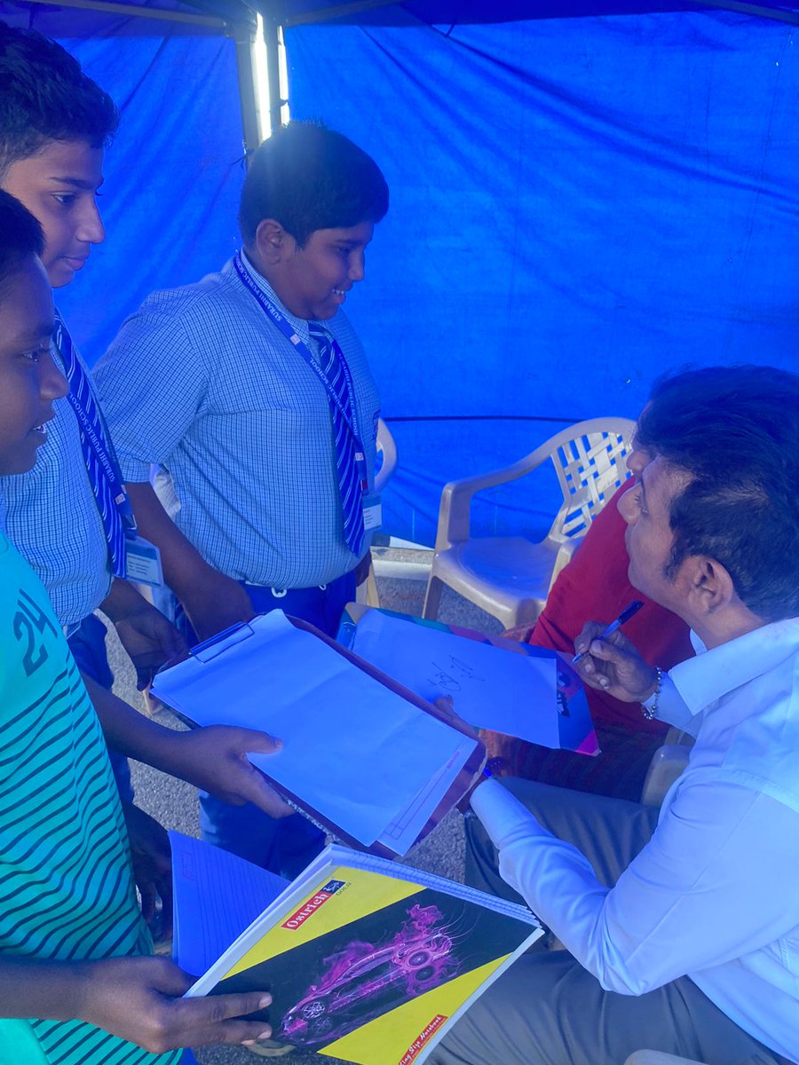 shivannaupdates's tweet image. Spending time with little heart&apos;s ❤️

#Shivanna #Shivarajkumar #KingShivanna #DrShivarajkumar #DrShivarajkumarUpdates