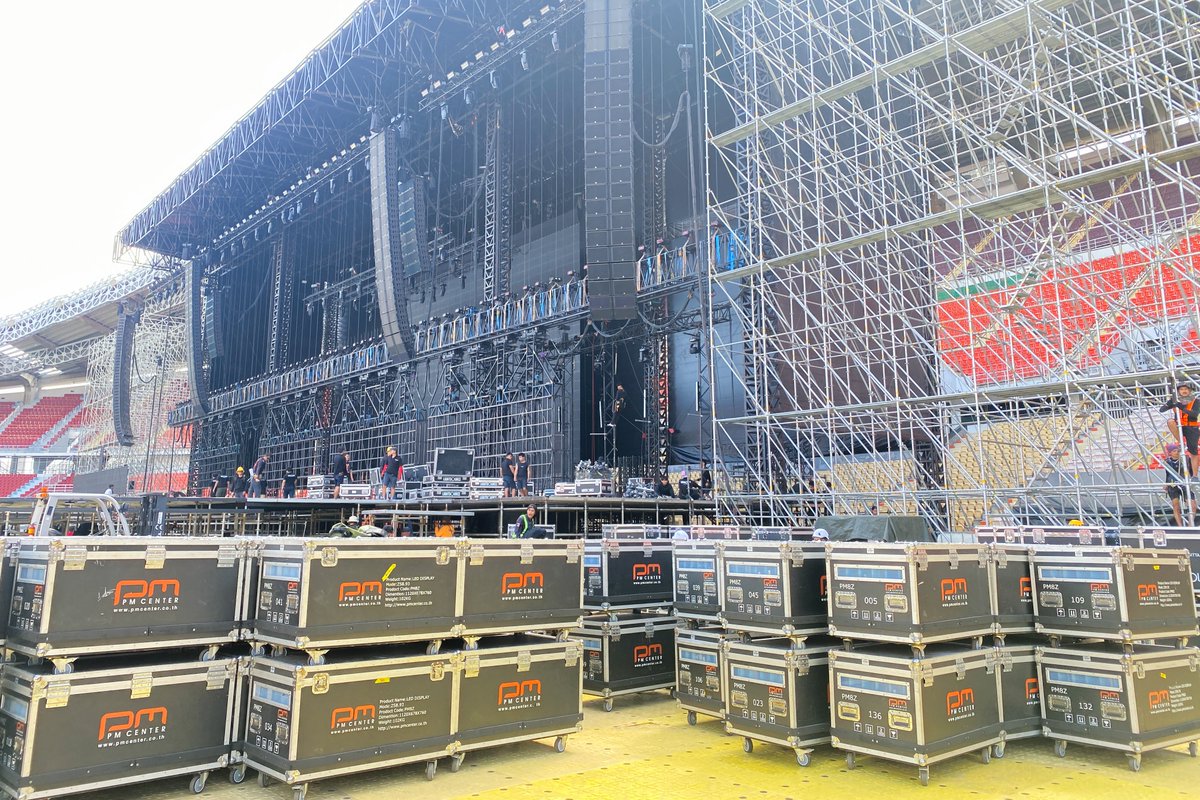 PMCenter_th's tweet image. 🗓️ วันที่ 24 - 26 ต.ค. 2568
📍 ราชมังคลากีฬาสถาน
🙇‍♀️ ขอขอบคุณ @livenationth ที่ให้เราได้มีส่วนร่วมในครั้งนี้
📸 ขอบคุณรูปภาพเพิ่มเติม Live Nation Tero &amp;amp; YG ENTERTAINMENT
🧡 #LED by #PMCENTER

#BLACKPINK #블랙핑크 #WORLDTOUR #DEADLINE #DEADLINE_IN_BANGKOK