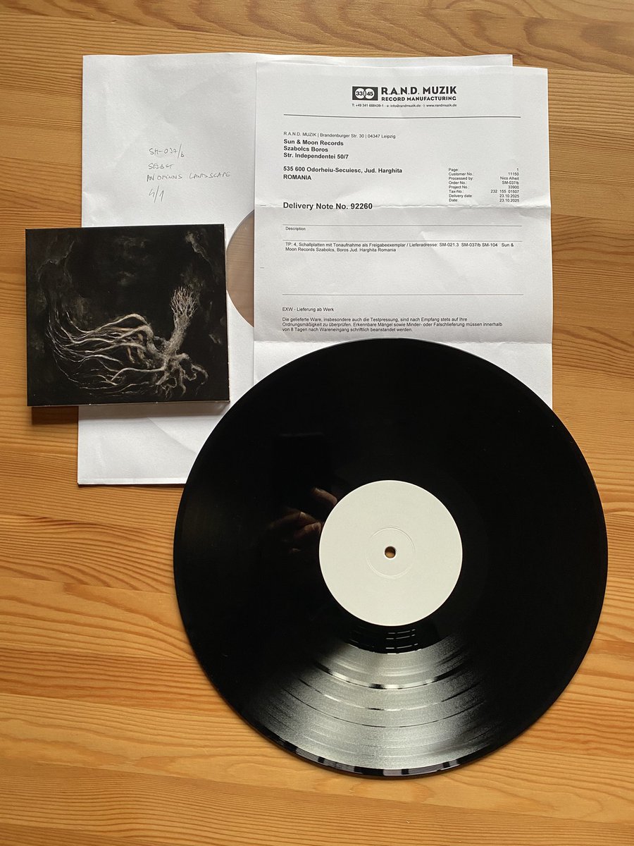 sunmoonrecords's tweet image. New vinyl test presses! Real art on real format! 
@MerzbowOfficial // Siculicidium // Selbst 
#sunandmoonrecords #siculicidium #merzbow #selbst #vinyl #testpressing #onlyanalogisreal