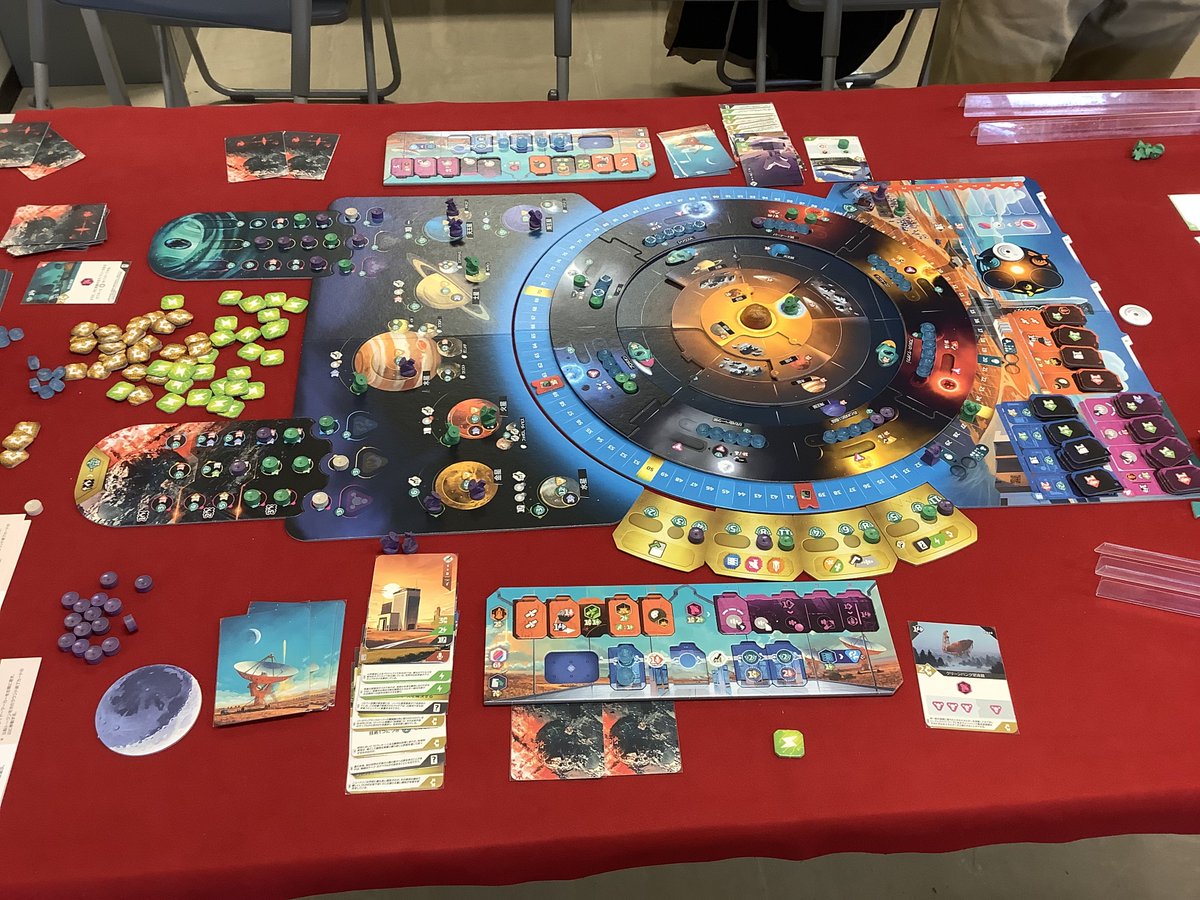 cocottejs's tweet image. 今日のひだまり会
桃色飲茶娘 資源管理に頭フル回転！黒ディスク2〜3枚確保まで開拓4はしなきゃよかったですわ〜😢、大変面白かった
SETI 半周差ついて負けた〜と思ったらTOPが宇宙人による1/10減点でごっそり削られ逆転！なんか棚ぼたっぽい笑