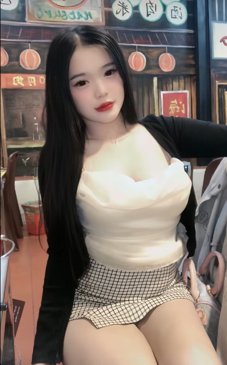 HuyenPod's tweet photo. Thèm đụ quá 
tính sao giờ https://t.co/bvUHjvjH0A
