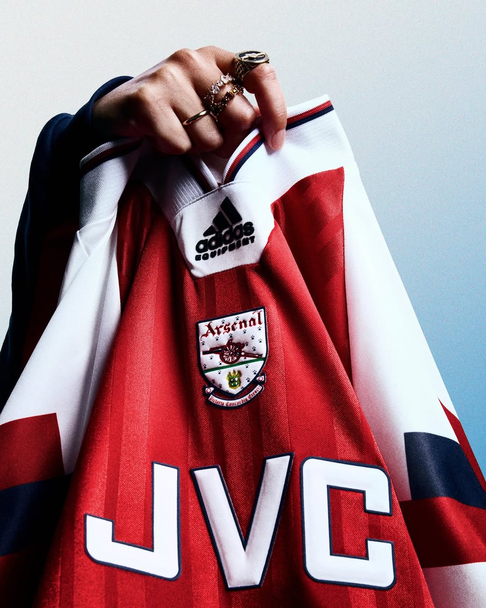 tribundergi's tweet image. STİL | Arsenal Bring-Back Collection: 1992-1994⁠ forması yeniden üretildi. #JVC #Arsenal