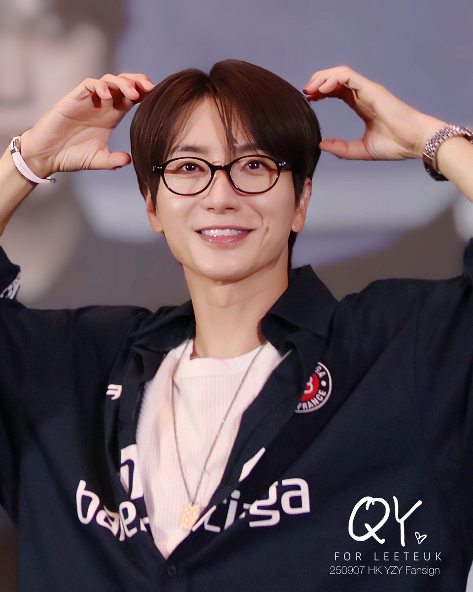 QY1004Teuk's tweet photo. 250907 HongKong YZY Fansign

🐻💙

#이특 #LEETEUK 
#イトゥク #利特 
#슈퍼주니어 #SUPERJUNIOR
#SuperShow10 #20th_Anniversary_TOUR 

@special1004 https://t.co/uvIGlhstyc