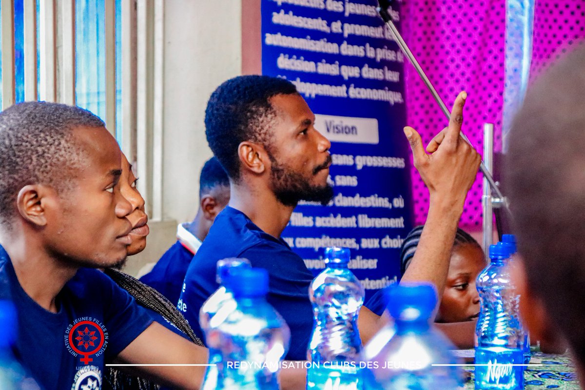 Initiative des jeunes filles en action tweet media