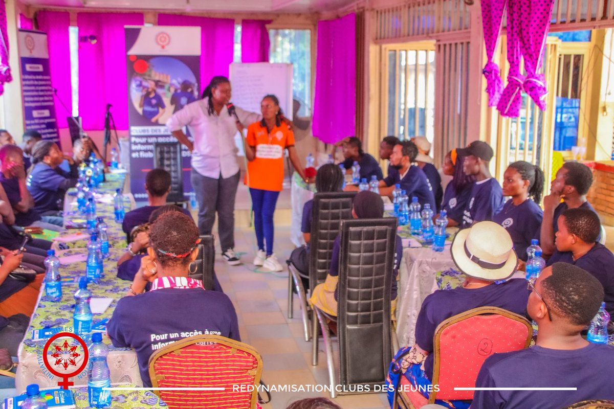 Initiative des jeunes filles en action tweet media