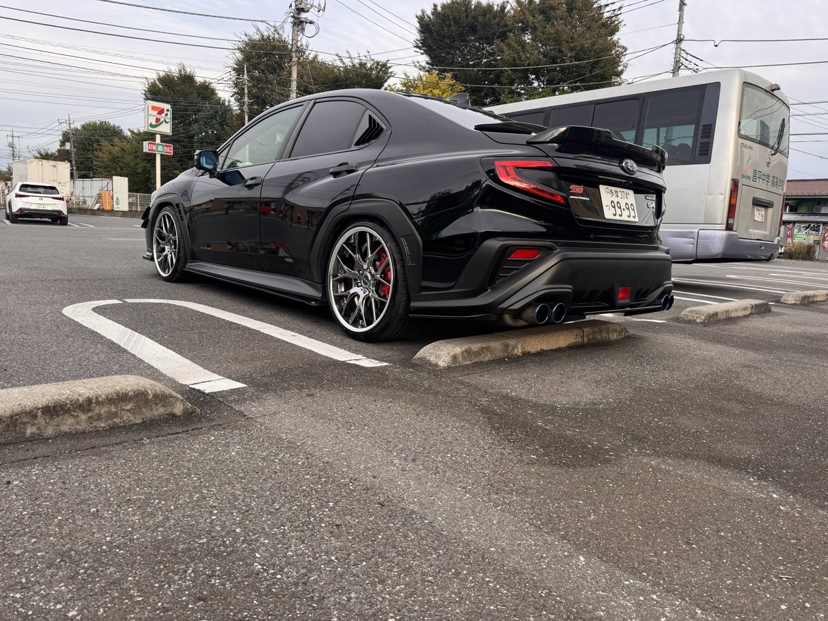 yuuki032803's tweet photo. 昨日洗車したらめちゃくちゃ綺麗になって最高😃 https://t.co/dXp2p9qhxc