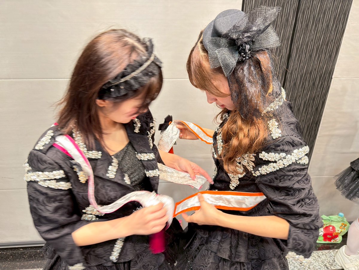 _MyDresscode_'s tweet image. 📸オフショット公開

何してるの？………襷が繋がった！！✨️

#MyDresscode #マイドレ