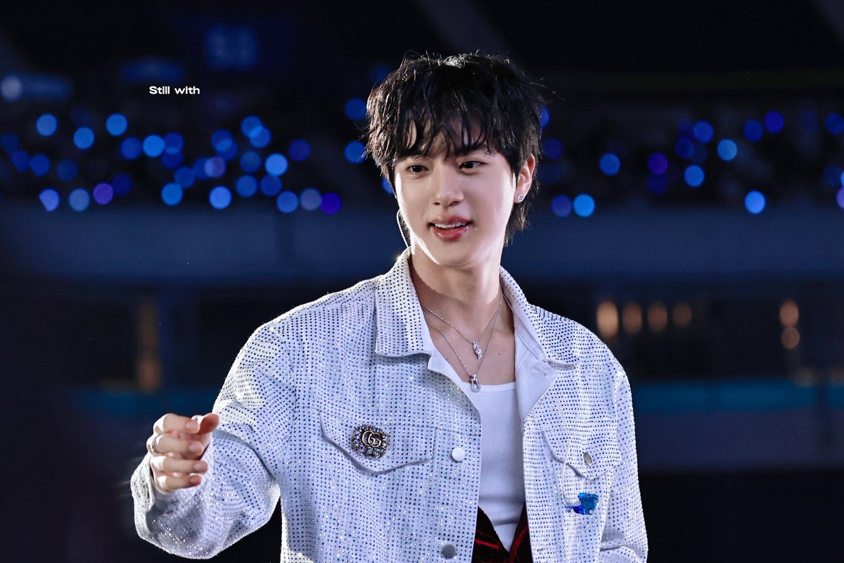 yomyom0303's tweet image. 뭐 4세대5세대6세대 계속나와봐라 얘보다 예쁜 남돌없어서 못갈아탐