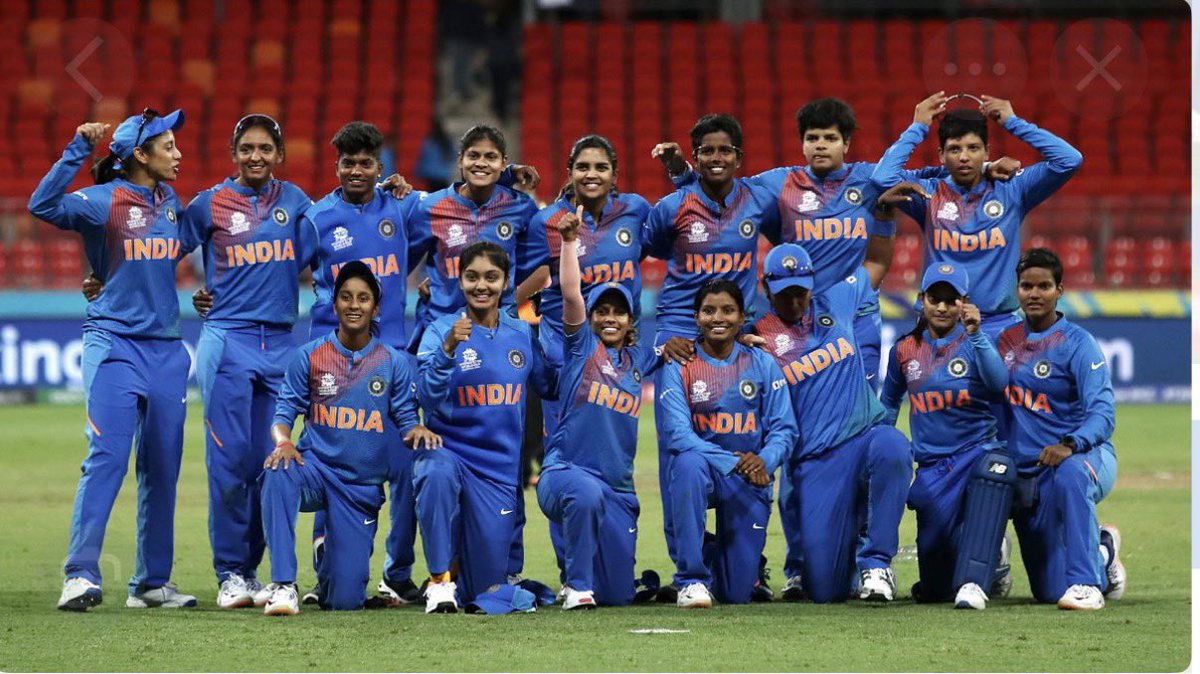 khesariYada's tweet photo. @khesariLY
 हमारी महिला टीम बाकियों से कम भी नहीं है...पूरी धाकड़ है! 🔥🇮🇳✌️ https://t.co/vJvOHKRnh7