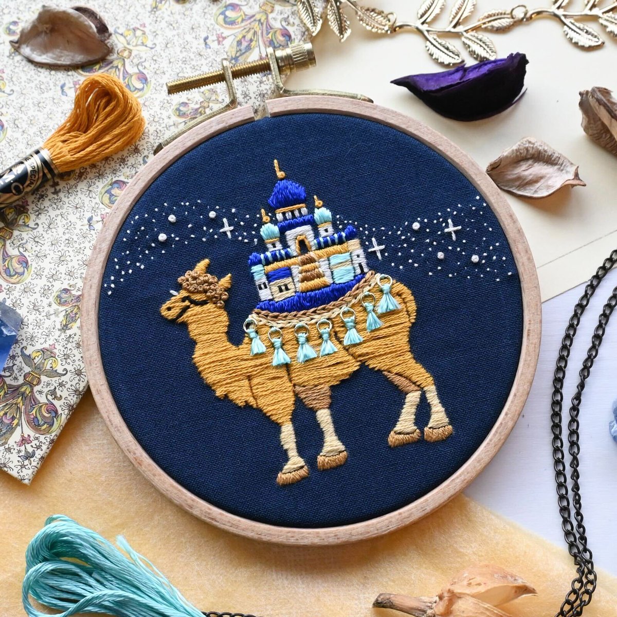 ねこの刺繍置物 多幸屋 雑貨店 中国工芸品・民芸品・飾り物・切絵等の販売・卸売り