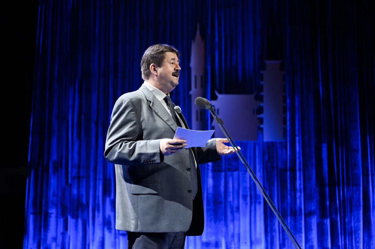 Austria in Chengdu tweet media