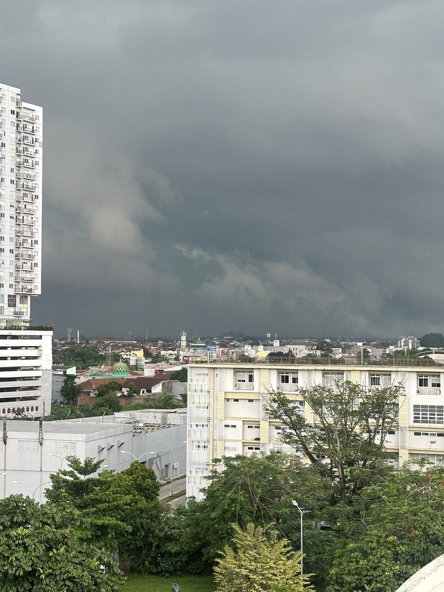 studywithkani's tweet image. gelapnyo