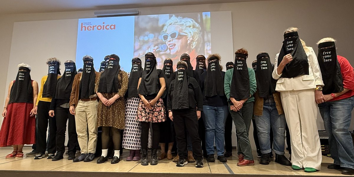 MonirehKazemi's tweet photo. Ich war am Wochenende bei den @Frauenheldinnen. Es gab sehr interessante und inhaltlich vielfältige Themen. 
In ihrer Begrüßungsrede sagte Eva Engelken einen Satz, der seitdem in meinen Ohren nachhallt:

“Freiheit ist kein Luxus. Sie ist die Bedingung weiblicher Würde.” https://t.co/v8VtQWnri2
