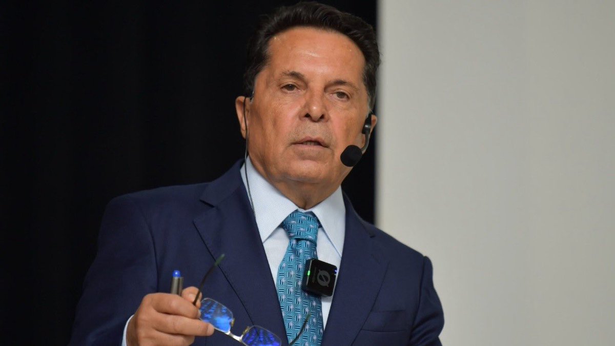 Kent Uzlaşısı dosyasından tahliye edilen Ahmet Özer, bugün yeniden aynı dosya kapsamında Silivri'de hakim karşısında. 

Sadece 140₺’lik bir para transferi nedeniyle tam bir yıldır cezaevinde olan Ahmet Özer’in yaşadığı haksızlık artık sona ermelidir.

Bu dosyada hiçbir somut