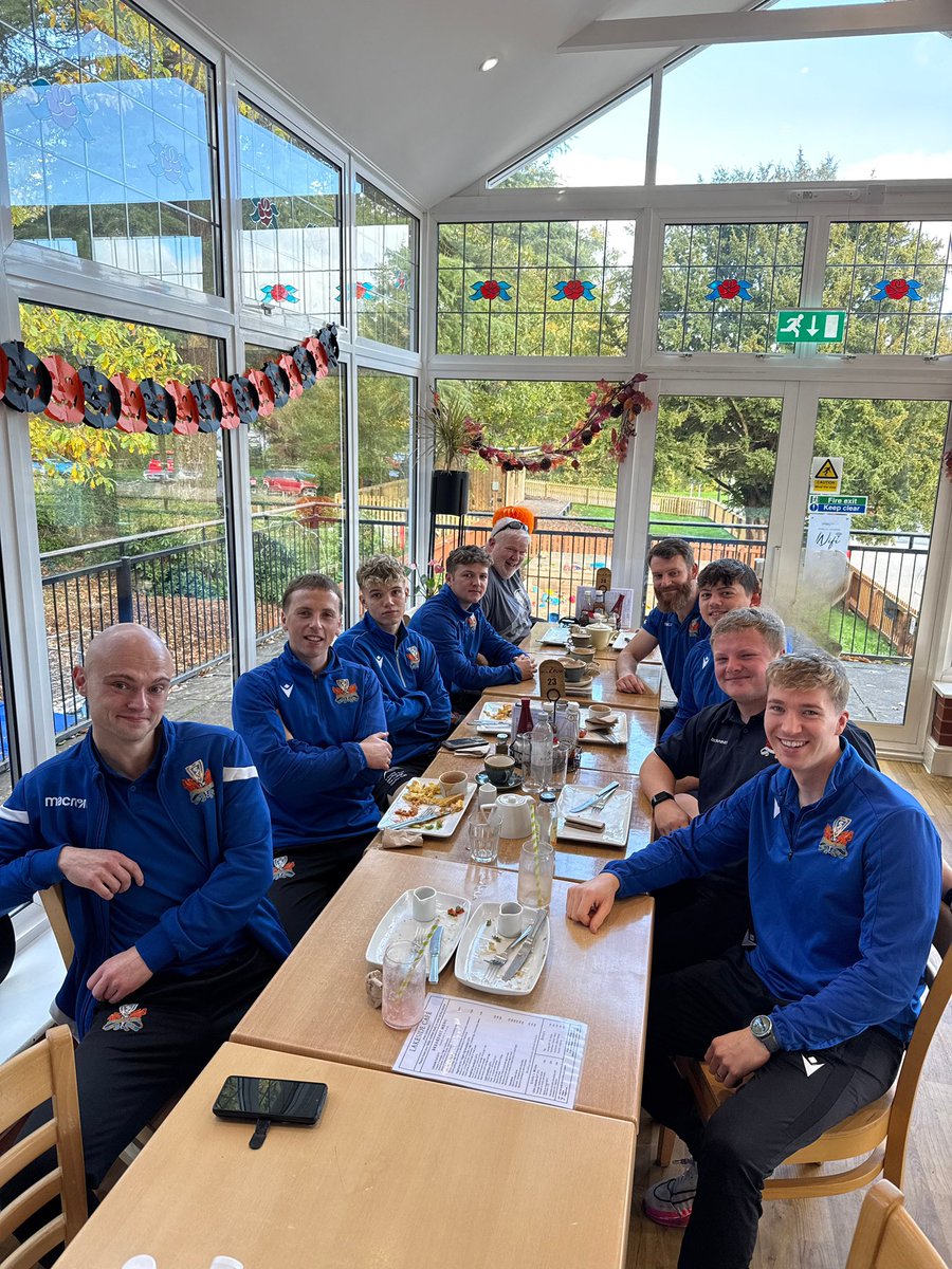 Before Saturday’s game against Cefn Albion, our first team enjoyed a fantastic breakfast at The Lakeside Cafe! A huge thank you for your warm hospitality and outstanding breakfasts — the perfect fuel for the day ahead!