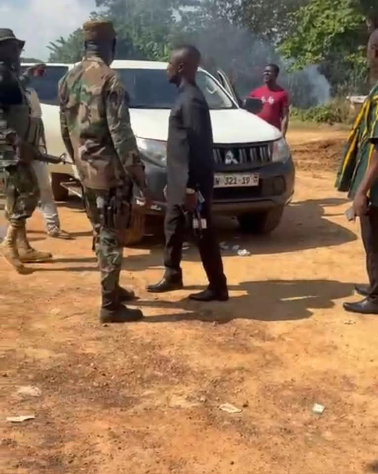 sonofjacob98's tweet image. *Director of Operations of NAIMOS Attacked by Thugs Led by a Sitting Member of Parliament*

On Saturday, 1st November 2025, the Director of Operations of the National Anti-Illegal Mining Operations Secretariat (NAIMOS), accompanied by ten (10) soldiers, conducted a reconnaissance…