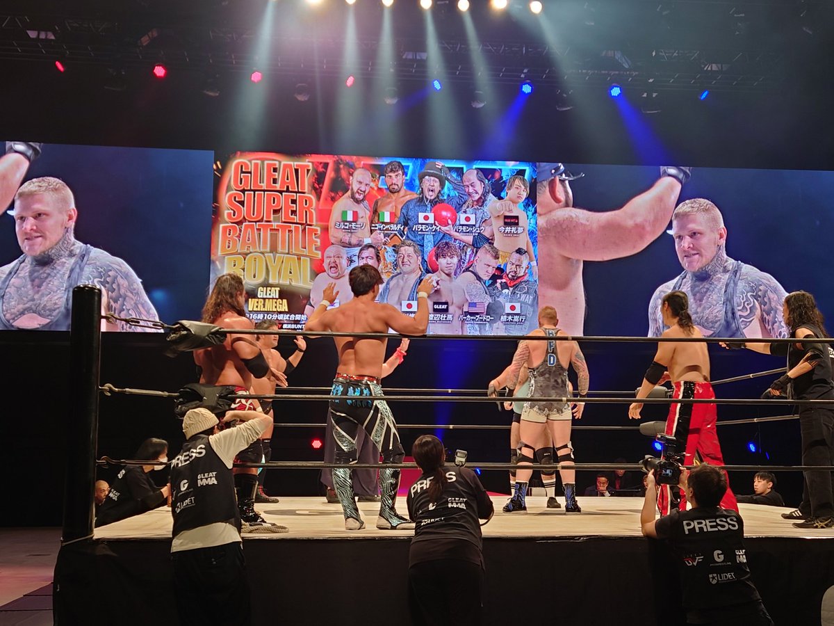 354yuji's tweet photo. 今日は石田凱士の応援で、GLEATへ！
初横浜BUNTAI！！
#GLEAT https://t.co/Qp8sLyLWaD