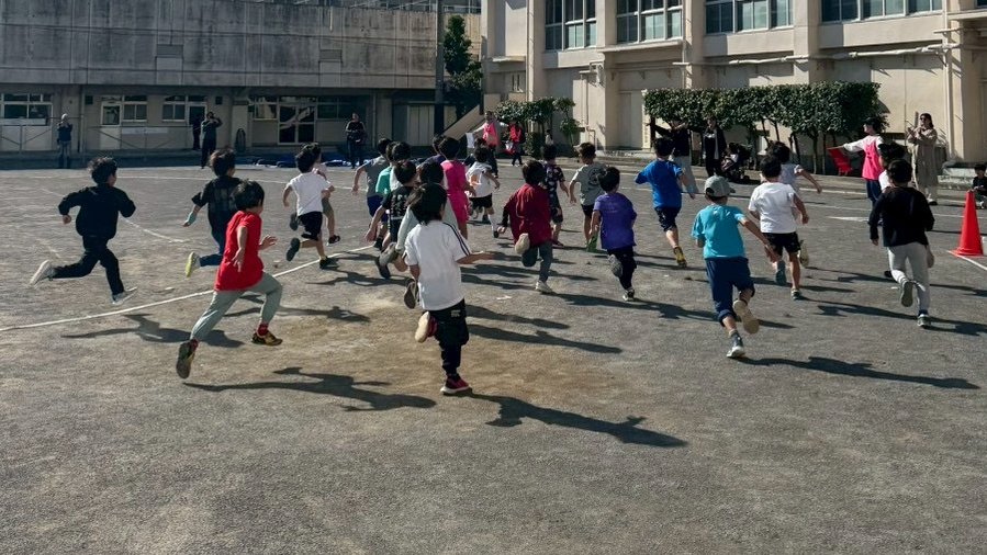 本日は、区内７地区で開催された、ロードレース大会へ行ってまいりました！日差しが暖かく、ロードレース日和でした！選手の皆さんも楽しそうに走っていました！
一般エントリー絶賛募集中！
ぜひ、ＲＵＮフェスタへのエントリーもお待ちしております！【エントリーはこちら】katsushika-fureai-runfesta.jp