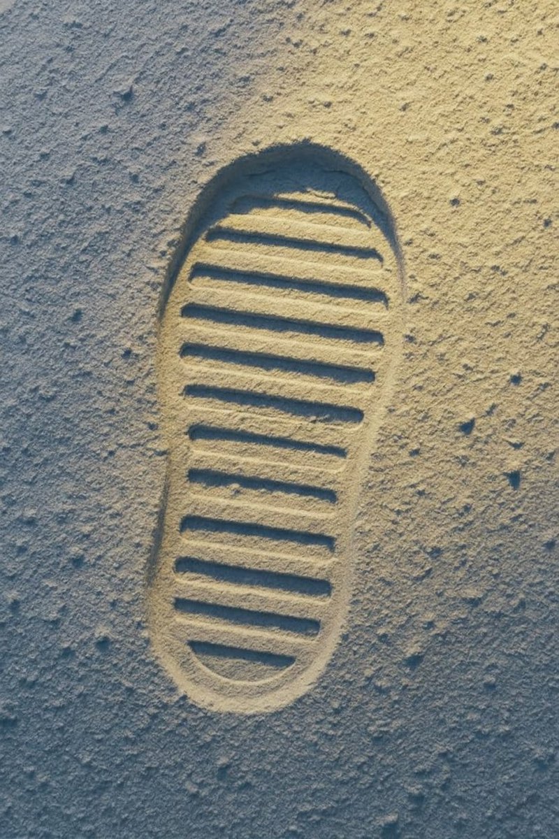 Scarcity_web3's tweet image. Every step leaves a mark.
But only few leave light ✨