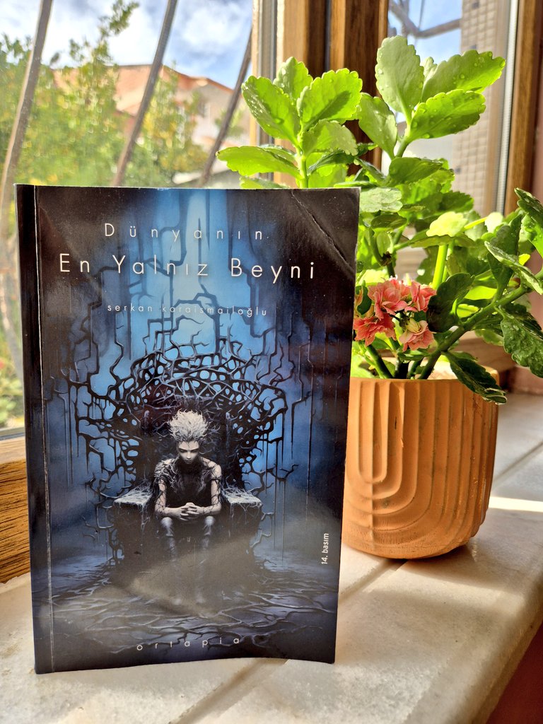 #kitapalıntı "Ergen beynindeki mantık merkezinin duygulara karşı gram şansı yoktur."
Kitabın bitmesi 2 gün notlar ömürlük..
Neredeyse tüm satırlarının altını çizerek okuduğum ve her anne babaya tavsiye edeceğim kitaplardan 03.11 #serkankaraismailoğlu #Malatya #tavsiye