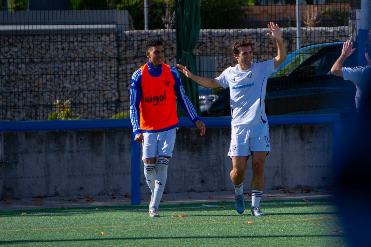 ⚽3 puntos más en el bolsillo

💥Victoria 1-5 fuera de casa ante el
<a href="/cdvvadelacanada/">C.D. Villanueva de la Cañada</a> 

💙🤍Seguimos en lo más alto ¡A seguir sumando
equipo!

#VamosCanillas #LucharemosConOrgullo