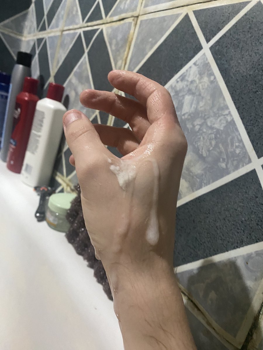 Автор помер от голода👀 tweet media