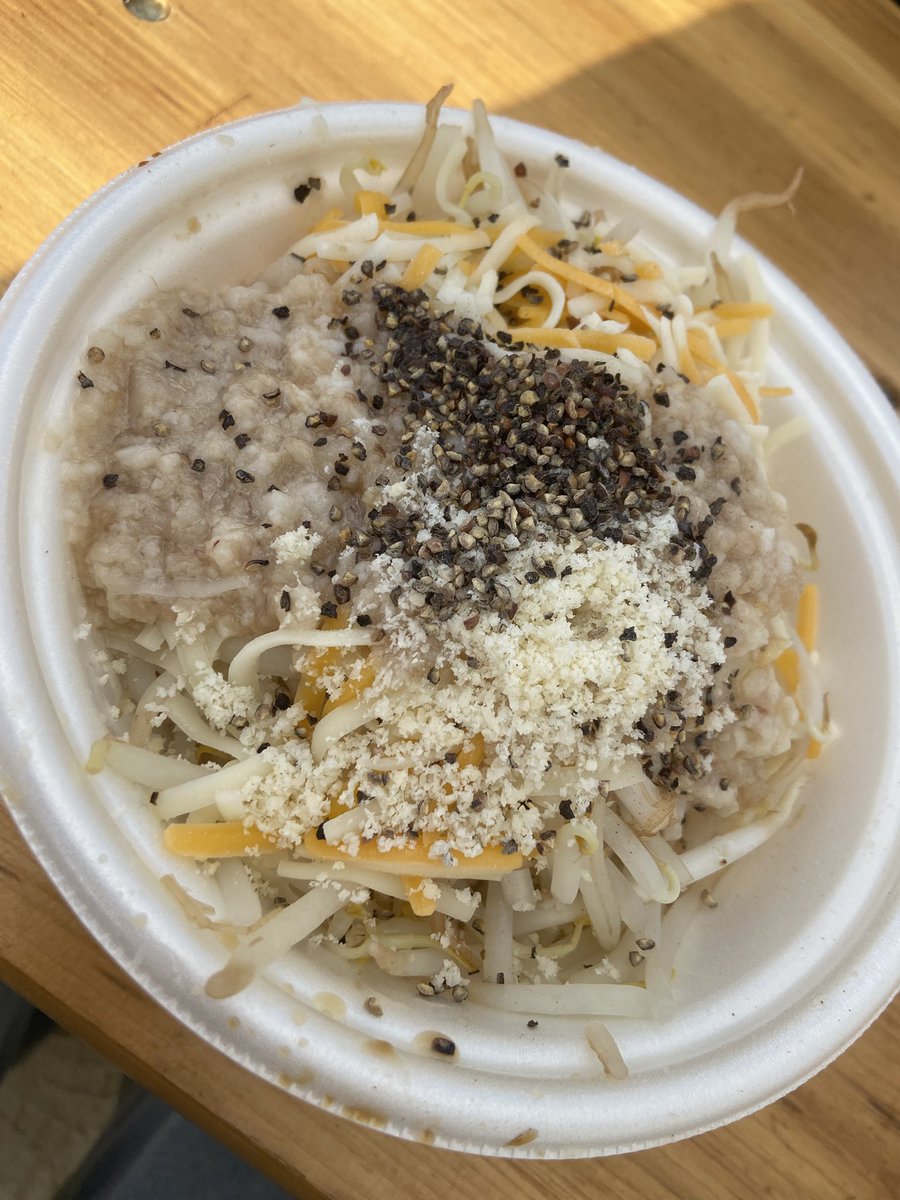 チーズ×背脂×ブラックペッパーはだいぶ背徳でしたね