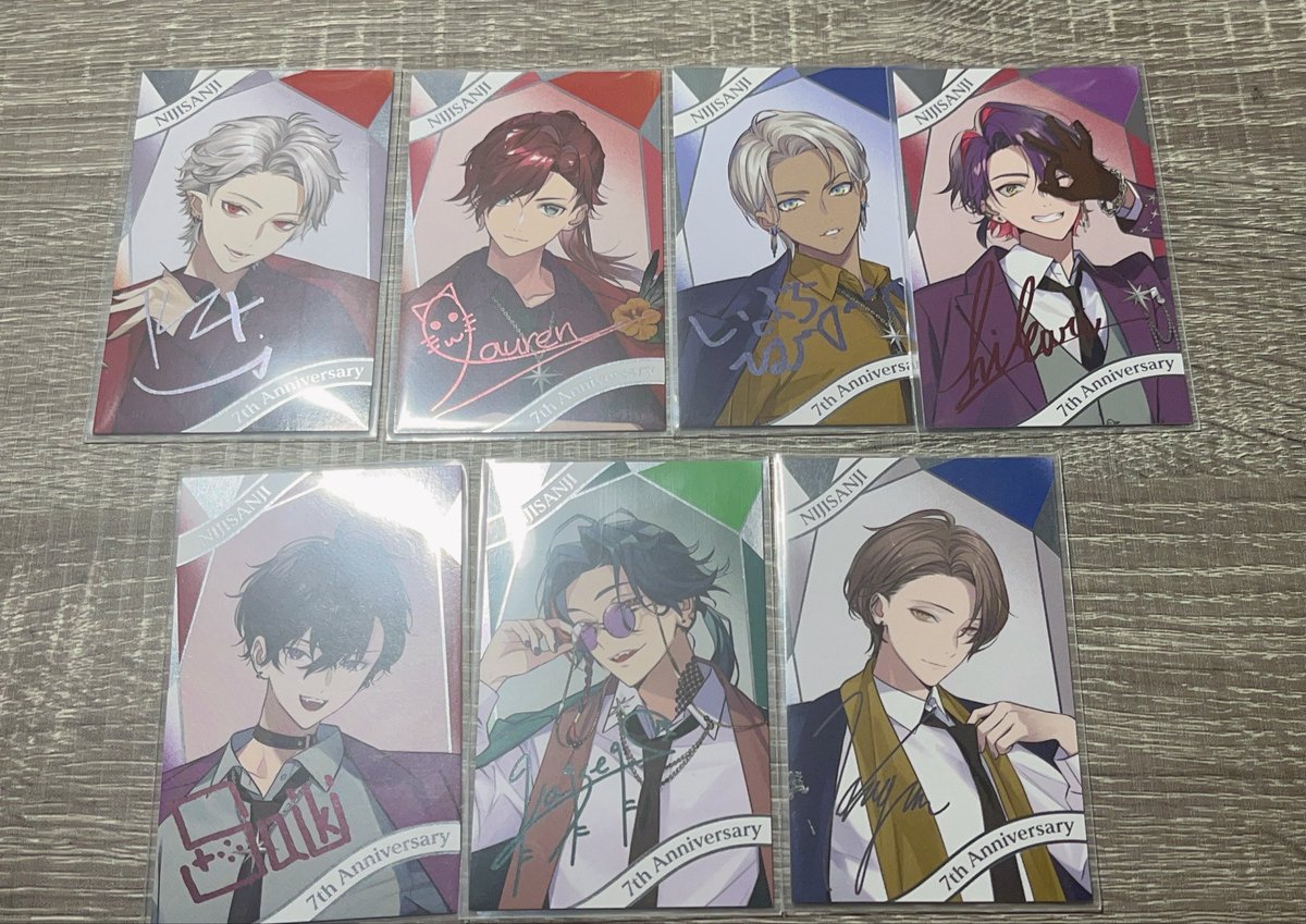 minnn__kkk's tweet photo. 【交換】
にじさんじ 7th  Anniversary 7周年 ランダムチェキ風カード Aグループ 🎲💸🗝💧⚔🍝🍷♦️☕🤝🔑🐍✌️🦊

譲：1枚目、2枚目
求：🔫>>>🌶

2枚目は同種交換のみ可
買取も検討してます
お気軽にお声かけください❄️ https://t.co/5SfGZcYMEZ