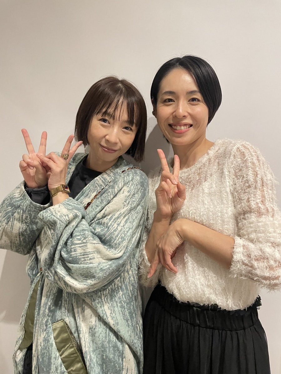 snowdrop_film's tweet photo. 映画「スノードロップ」
本日は満席のお客様に迎えられ、酒井若菜さんとトークイベントを行わせて頂きました。
西原さんを妹のように感じてこられたという酒井さんから、直子を演じられた西原さんについて温かい眼差しでお話をして頂きました。
2人の仲の深さが分かる感動的なトークとなりました。 https://t.co/q0z2tg4x3j