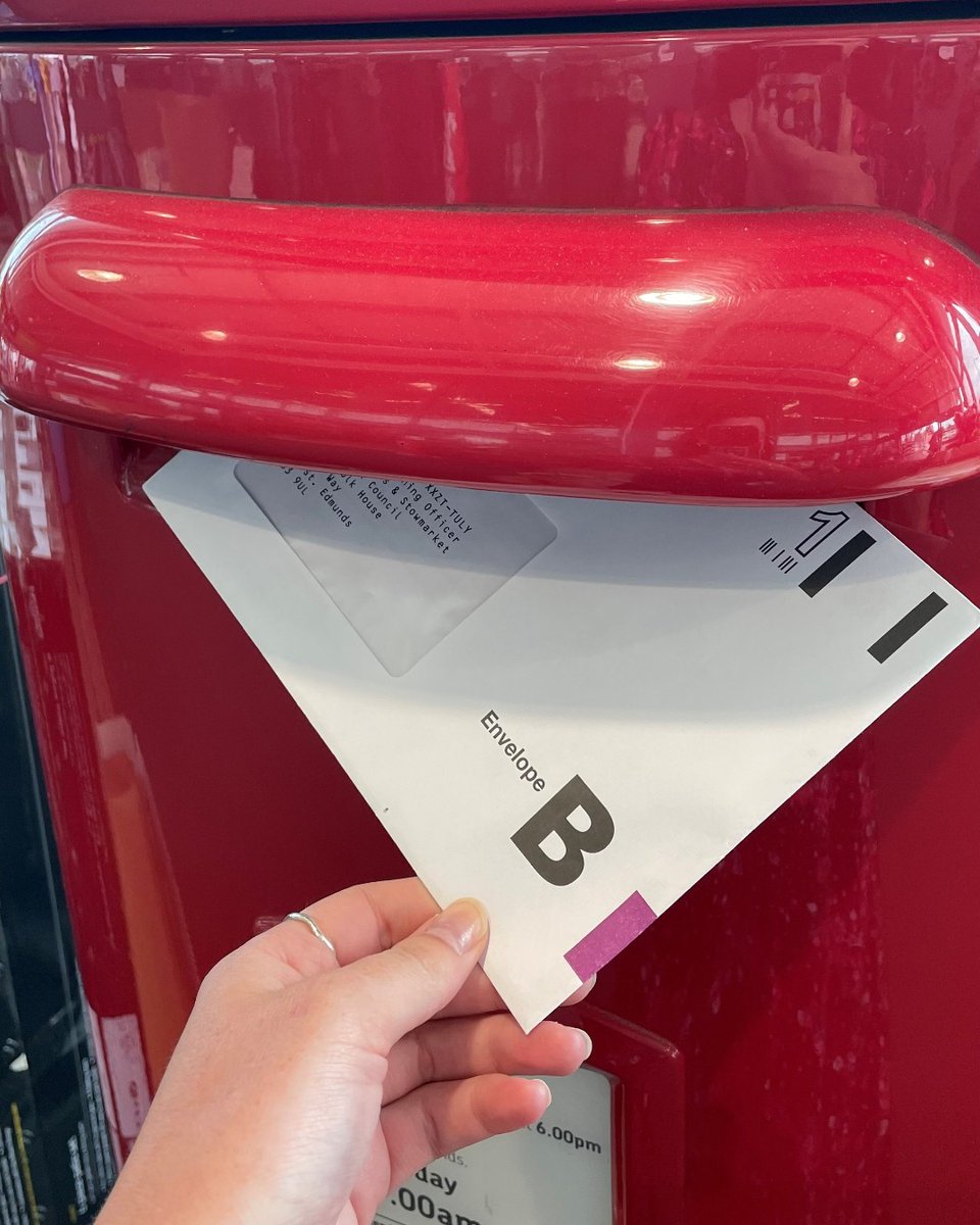 Reminder for regular postal voters: Residents who applied for their postal vote before 31 January 2024, and wish to continue casting their voting by post, will need to reapply for a postal vote before 31 January 2026.

Register here: orlo.uk/eHqmr