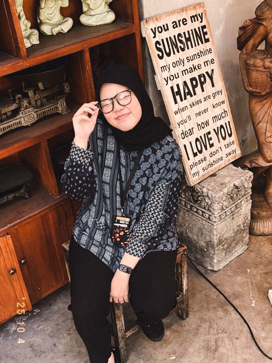 ssalsaallysia's tweet photo. Still Alive ❤️‍🔥👓 https://t.co/8dwPxXpeCR