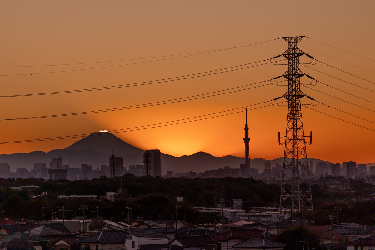 本日の自宅からの夕日🌇
お疲れ様でした