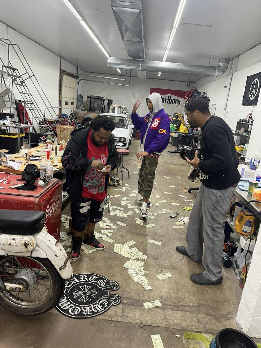 GetDatWay_ent's tweet image. BTS we in rapper mode😶‍🌫️