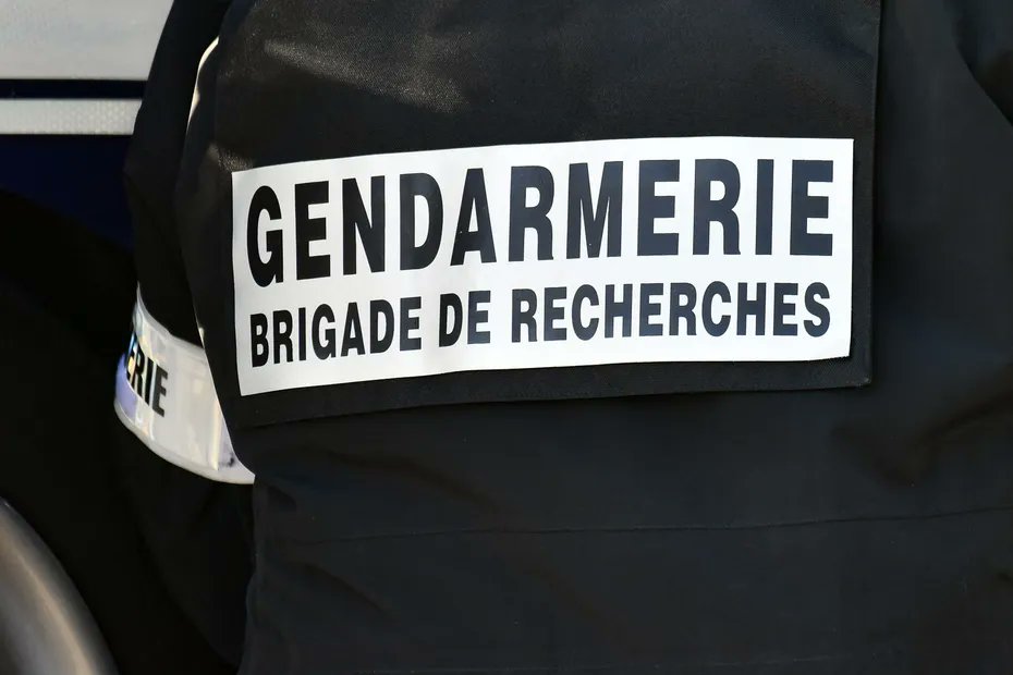 Un jeune homme de 17 ans poignardé à mort en Moselle, un suspect en garde à vue france3-regions.franceinfo.fr/grand-est/mose…
