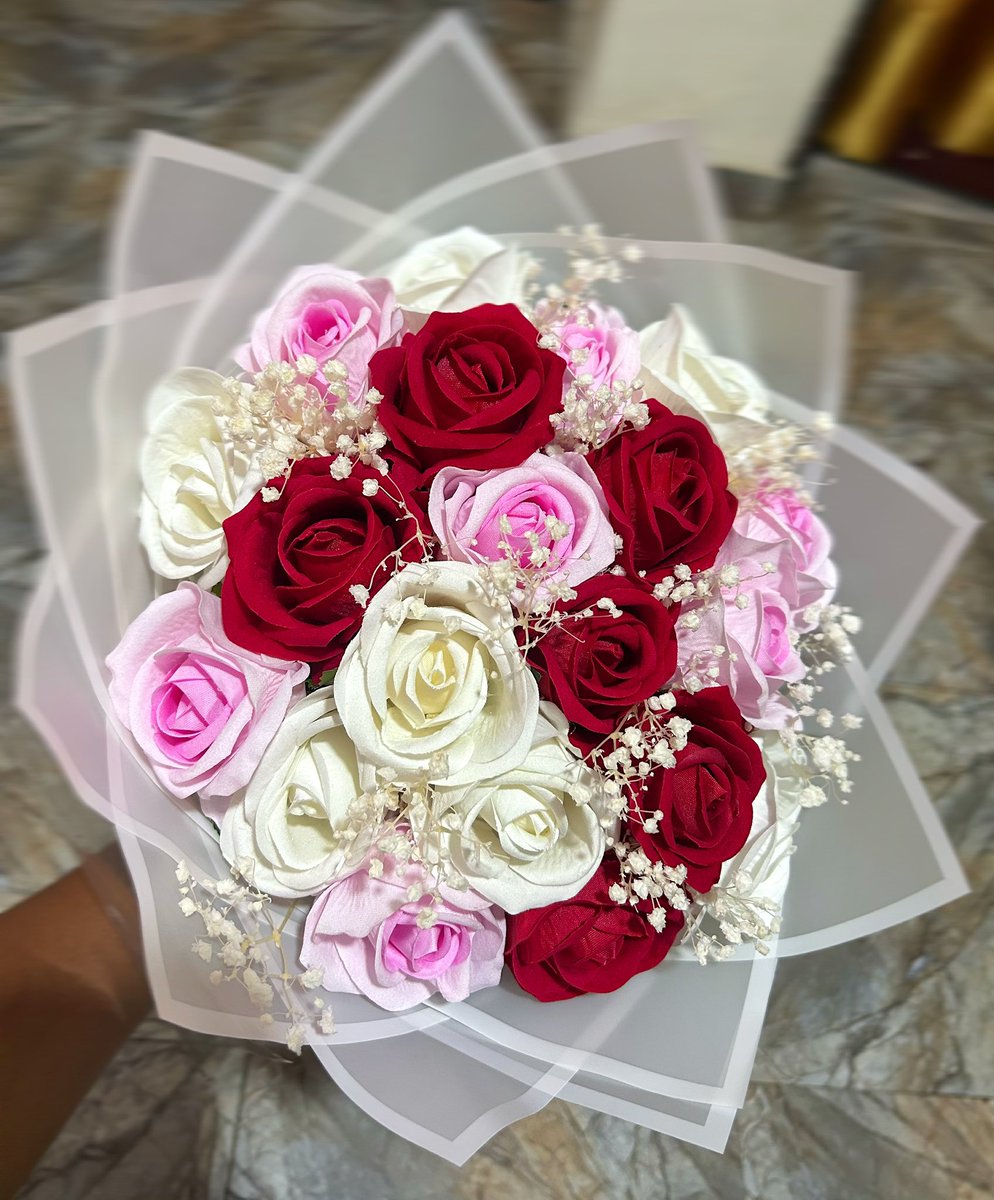 May the flowers remind us of why the rain was so necessary ☀️