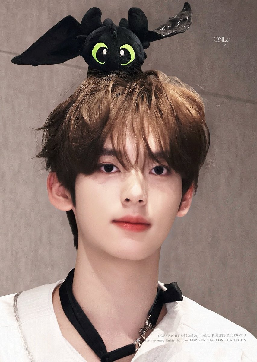 320nlyujin's tweet image. 251101

#한유진 #HANYUJIN #ハンユジン #韓維辰 
#제로베이스원  #ZEROBASEONE  #ZB1