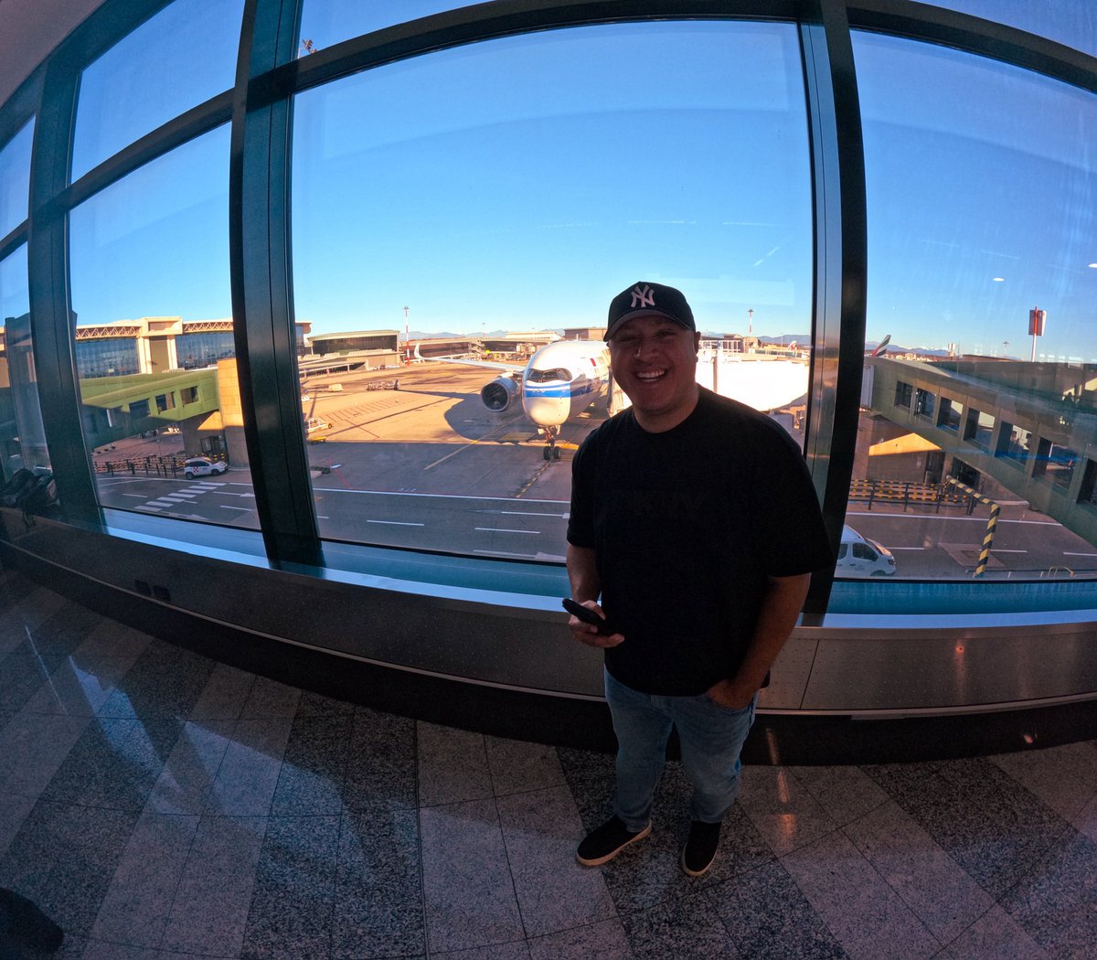djsystemid's tweet photo. Ahora nos toca vuelo de conexión 🛫 Newark, New Jersey. 🇺🇸

𝐆𝐫𝐚𝐳𝐢𝐞 𝐚 𝐭𝐮𝐭𝐭𝐢 𝐩𝐞𝐫 𝐥𝐞 𝐯𝐨𝐬𝐭𝐫𝐞 𝐝𝐢𝐦𝐨𝐬𝐭𝐫𝐚𝐳𝐢𝐨𝐧𝐢 𝐝𝐢 𝐚𝐟𝐟𝐞𝐭𝐭𝐨.

📍Aeropuerto Internacional de Milán, Italia. 🇮🇹 https://t.co/ETPGi8KgWq