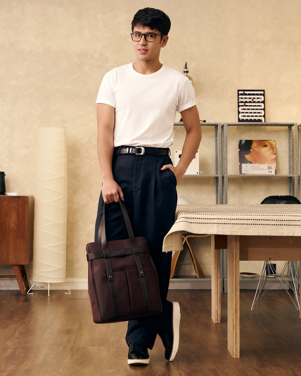 DavidTroopsOFC's tweet photo. David Licauco for ALBERTO Philippines.

Always looking sharp! Congrats, @davidlicauco, on your newest endorsement! 

Engage on these links:
FB: https://t.co/5bqwjYoQln
IG: https://t.co/vsJKRt6ETr

#DavidLicauco #ALBERTOPhilippines https://t.co/31LUGbqadN