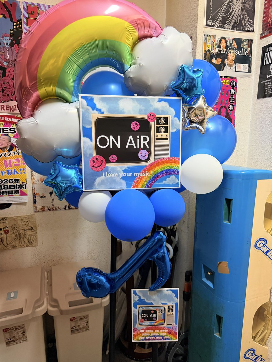 yyt_s03's tweet image. 到着〜✨
ON AiRさんのバルーンスタンドあった✨
かわいい🫶🏼
#ザ・アーリーヌードルズ
#鶯谷フィルハーモニー
#ONAiR