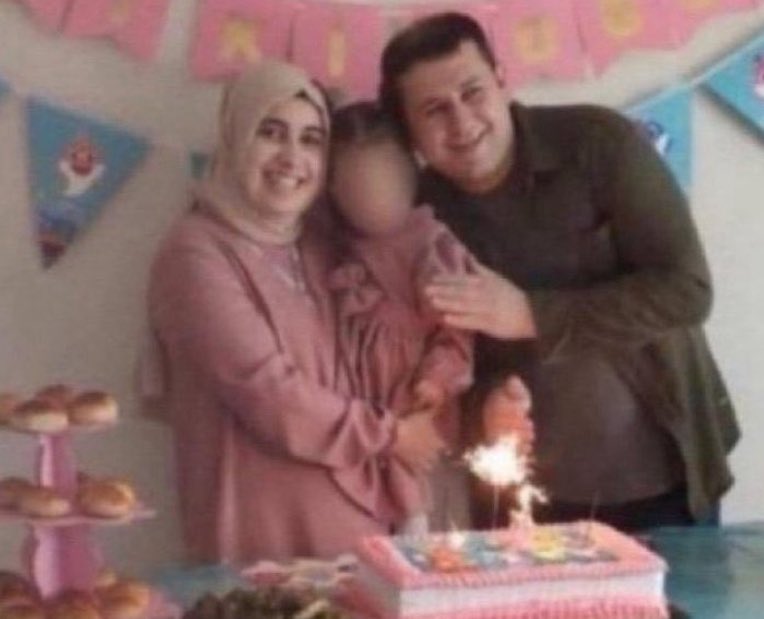 Rüveyda, annesinin yanında geçirdiği 4 aylık cezaevi süresinin ardından serbest bırakıldı, ancak anneden ayrı kalmanın yarattığı duygusal mağduriyet nedeniyle özgürlüğünü feda ederek tekrar cezaevine dönmeyi tercih etti.

Bu durum, küçük bir çocuğun güvenli ve sevgi dolu bir