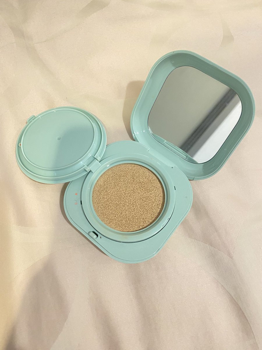 bevanillaco's tweet photo. 💗Laneige สี21N 90%++ พร้อมตลับ 350 รส ✨
#คุชชั่น #ส่งต่อเครื่องสำอางค์ #ส่งต่อเครื่องสำอาง #ลากลาส #ลาเนจ #ส่งต่อคสอ #laglace #laneige #เครื่องสำอางเกาหลี #ส่งต่อสกินแคร์ #รองพื้น #cushion #คุชชั่นลาเนจ #เครื่องสำอางค์มือสอง #ส่งต่อ https://t.co/3rjPX0lV0y