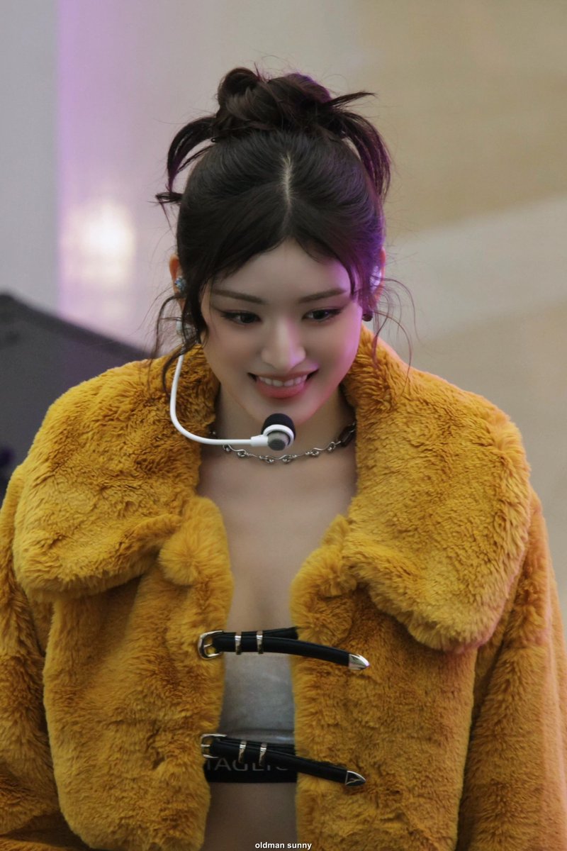 251102

#아테나 #ATHENA #피프티피프티 #FIFTYFIFTY