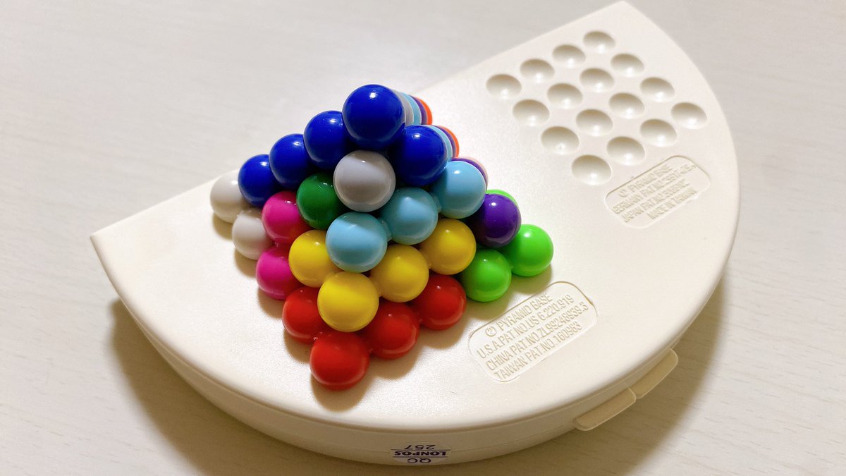 今日も朝からジャーキー作り🐶
できあがる度にわんこがキラキラの目で見てくるので、ついついあげちゃう😂
彼女さんとゴロゴロしながら、彼女さんのお母さんから誕生日プレゼントでもらったロンポスをひたすら組み立てる🧐
パズル好きの私にとってはとっても嬉しい誕生日プレゼント😊