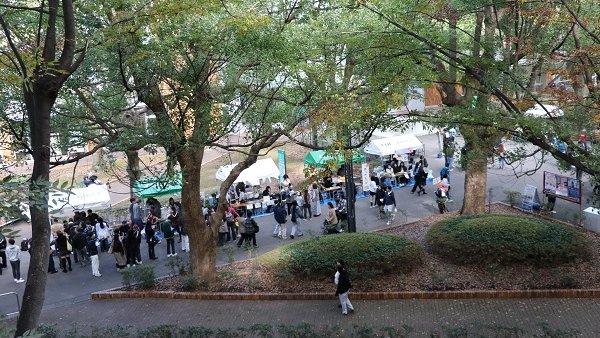 🎉 #瑞穂祭 2日目も大盛況でした😉🙌
強風の中、お越しくださった皆さま
ありがとうございました✨
📸 2日目の様子はFacebookに掲載中！
ぜひチェックしてみてください👇
URL🔗facebook.com/media/set/?set…
#千葉商科大学 #学園祭