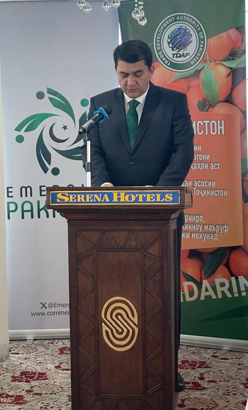 PakinTajikistan's tweet photo. A B2B session featuring Pakistani exporters and Tajik importers/distributors/retailers was held to explore trade opportunities in fruit &amp; vegetable sector and to strengthen economic cooperation. 

Event was inaugurated by Chairman of Tajik Chamber of Commerce and Amb @saeedsarwar https://t.co/V2csfwedq7