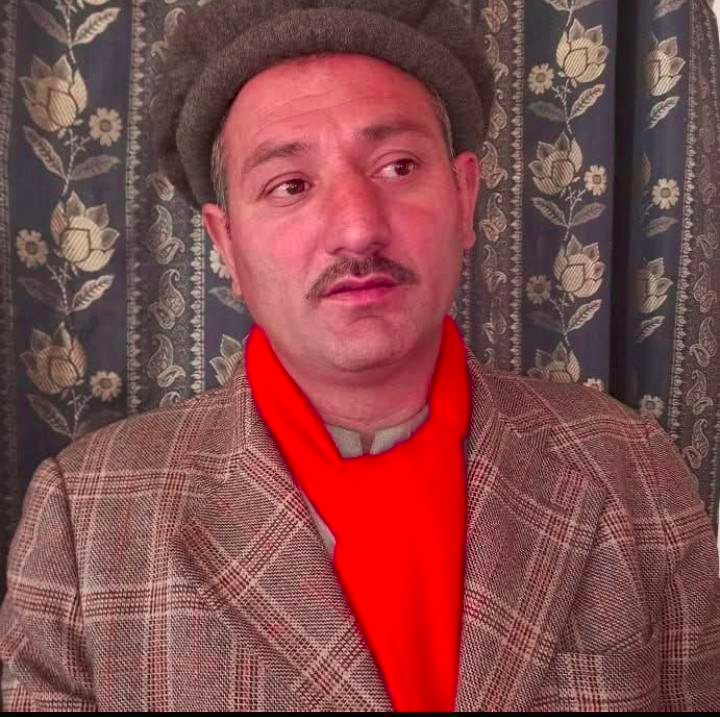 جاوید قریشی اور یاور عباس کی روحیں فورتھ شیڈول میں

گلگت بلتستان کے حقوقِ کے لئے ان دونوں حق پرستوں کی جدوجہد کو سمجھنے کے لیے یہ کافی ہے کہ  دنیا سے چلے جانے کے بعد بھی یہ دونوں کو  فورتھ شیڈول میں رکھا ہوا ہے تاکہ ان کی روحیں عوامی حقوقِ  کے لئے جدوجہد نہ کر سکے ۔

 #GBtruth
